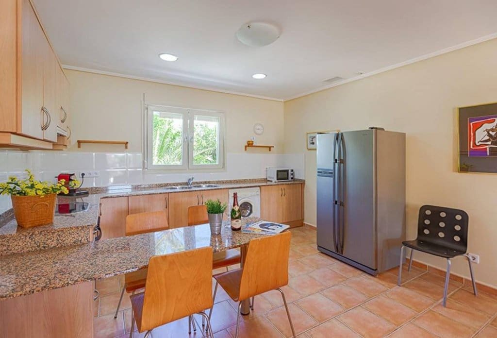 10 bedroom Villa for sale in Calpe / Calp with pool garage - € 960,000 (Ref: 10079828)
