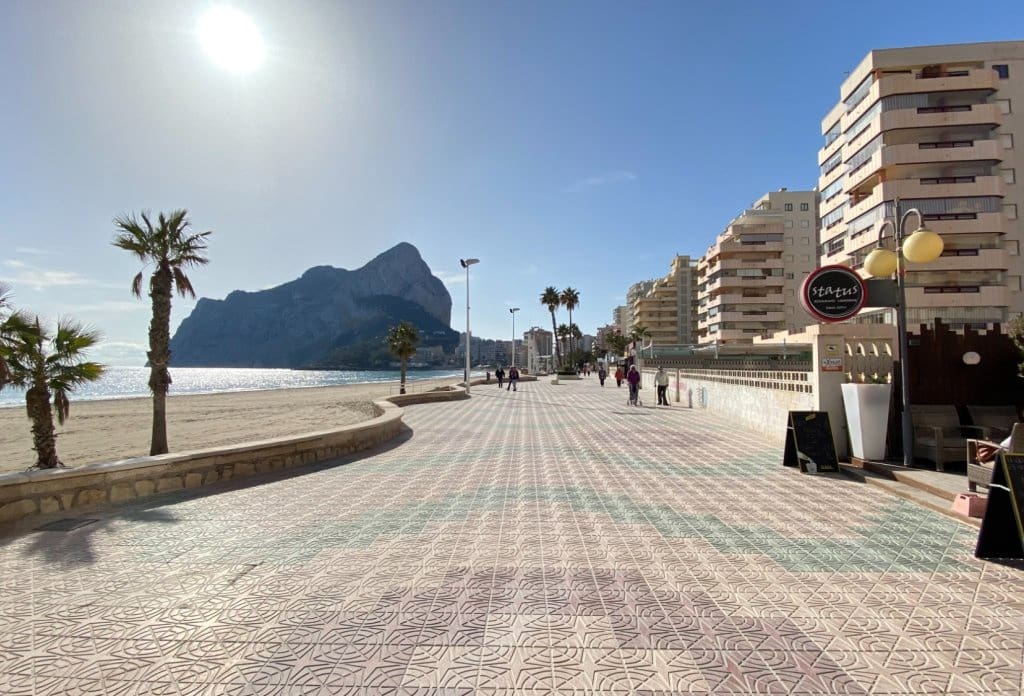 1 Zimmer Apartment zu verkaufen in Calpe / Calp mit Pool - 240.000 € (Ref: 10079831)