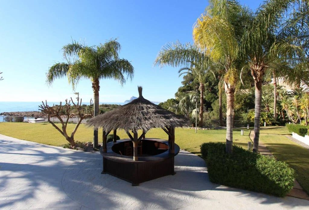4 bedroom Apartment for sale in Altea with pool garage - € 1,550,000 (Ref: 10079832)