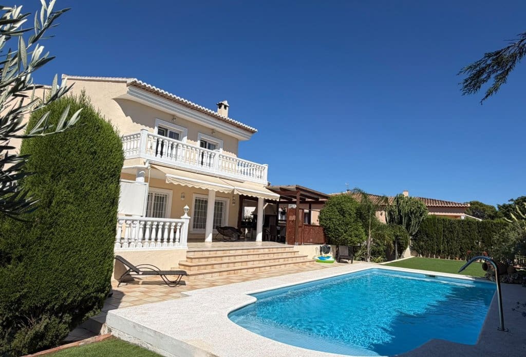 5 soveværelse Villa til salg i Calpe / Calp med swimmingpool - € 1.450.000 (Ref: 10079833)