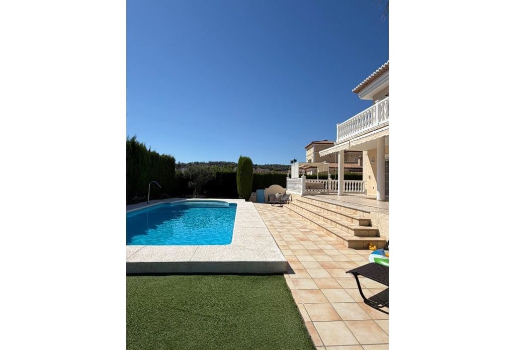 5 makuuhuone Huvila myytävänä paikassa Calpe / Calp mukana uima-altaan - 1 450 000 € (Ref: 10079833)
