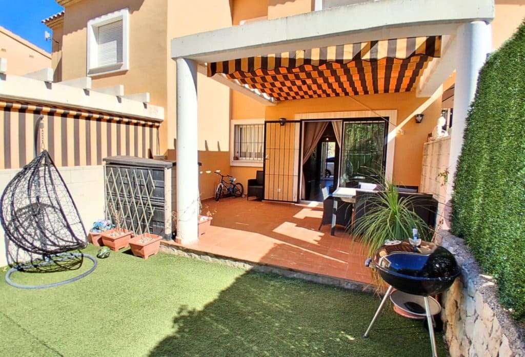 3 soveværelse Bungalow til salg i Calpe / Calp med swimmingpool - € 295.000 (Ref: 10082046)