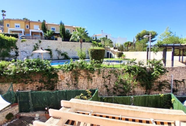3 soveværelse Bungalow til salg i Pueblo, Calpe / Calp med swimmingpool - € 295.000 (Ref: 10082046)
