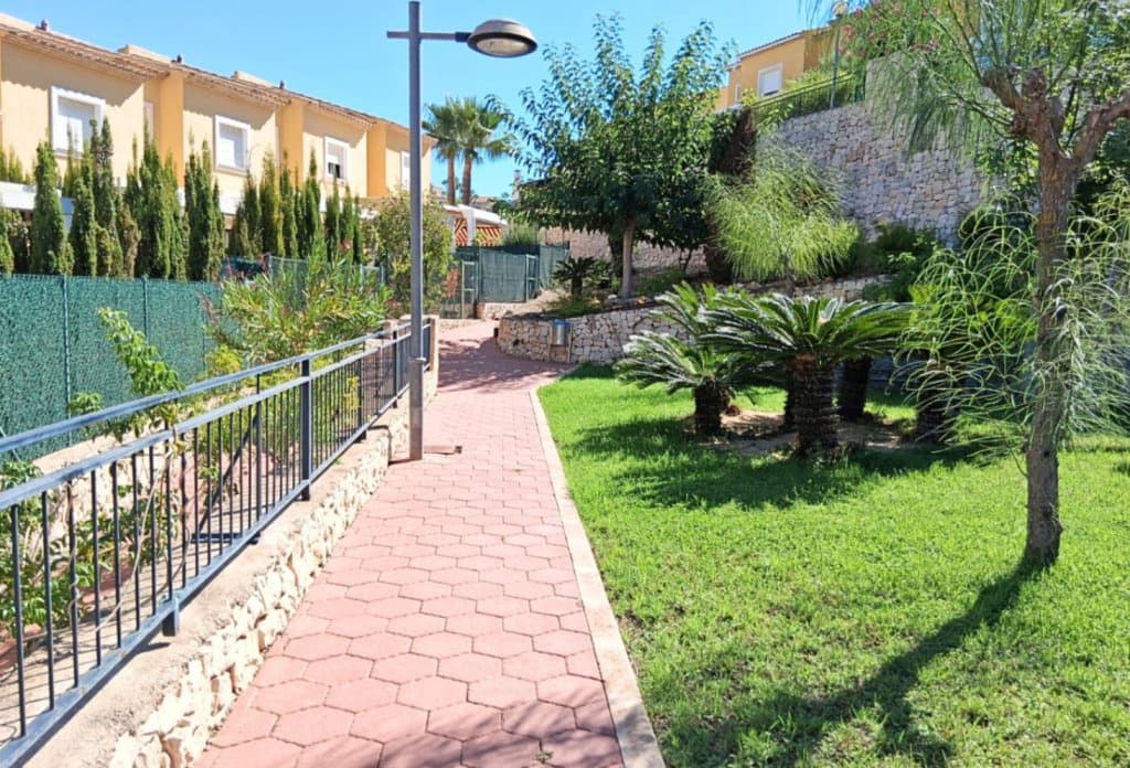 3 soveværelse Bungalow til salg i Calpe / Calp med swimmingpool - € 295.000 (Ref: 10082046)