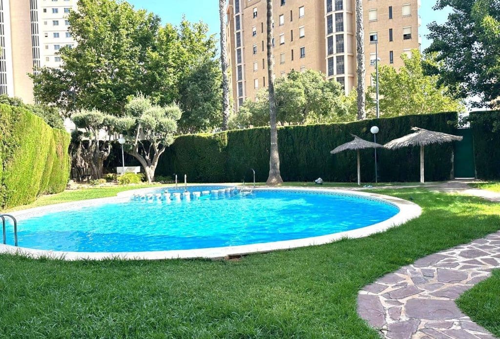 2 Zimmer Apartment zu verkaufen in Calpe / Calp mit Pool - 350.000 € (Ref: 10082053)