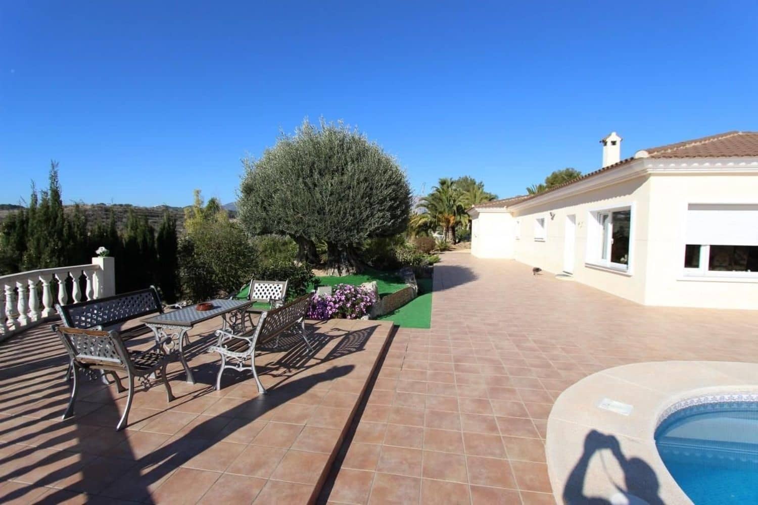 6 bedroom Villa for sale in La Nucia with pool garage - € 1,200,000 (Ref: 7891692)