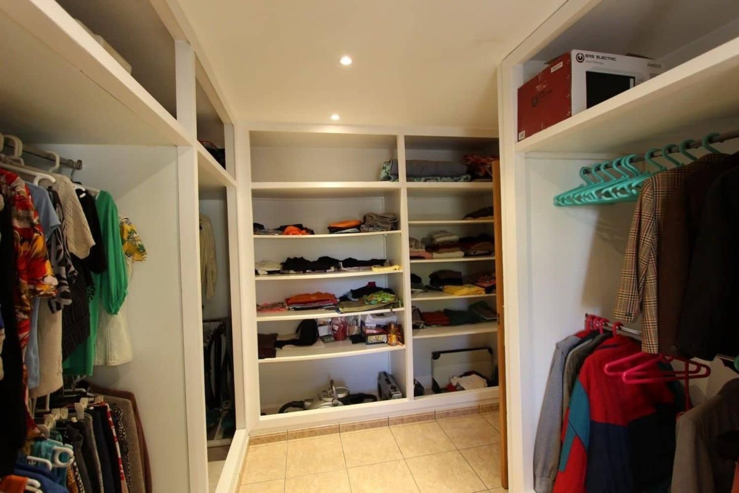 6 bedroom Villa for sale in La Nucia with pool garage - € 1,200,000 (Ref: 7891692)