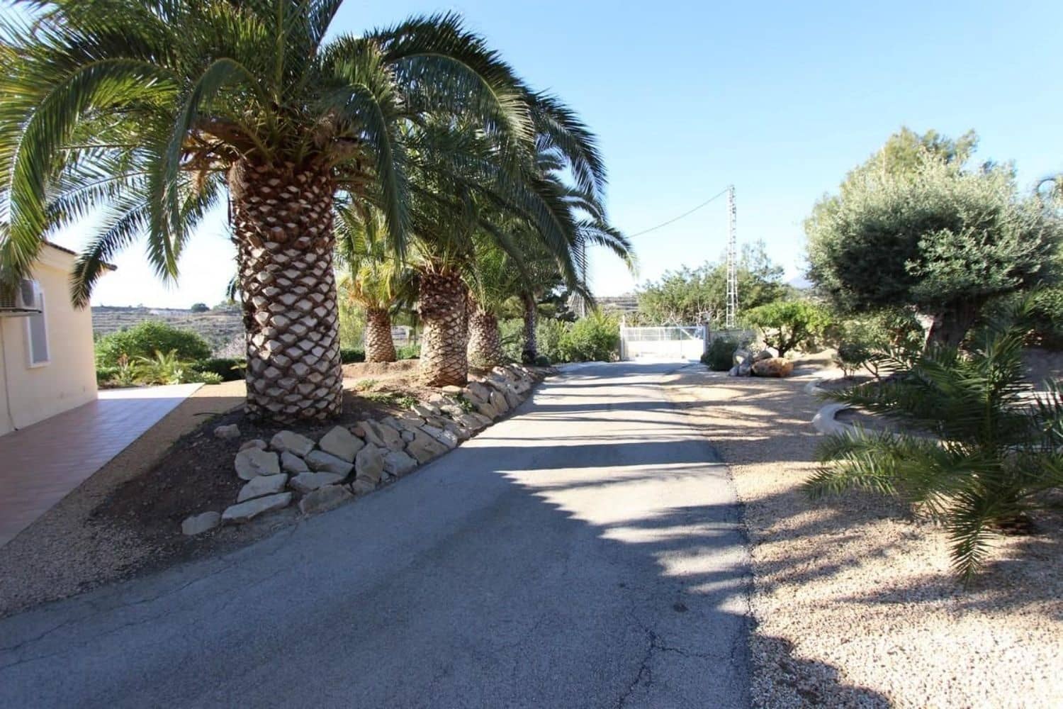 6 bedroom Villa for sale in La Nucia with pool garage - € 1,200,000 (Ref: 7891692)