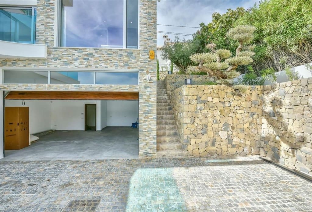 3 soveværelse Villa til salg i Calpe / Calp med swimmingpool garage - € 2.950.000 (Ref: 7891696)