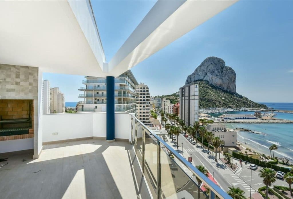3 sypialnia Apartament na sprzedaż w Calpe / Calp z basenem garażem - 882 000 € (Ref: 7891697)