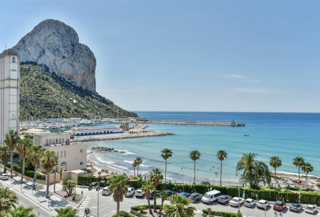 3 sypialnia Apartament na sprzedaż w Calpe / Calp z basenem garażem - 882 000 € (Ref: 7891697)