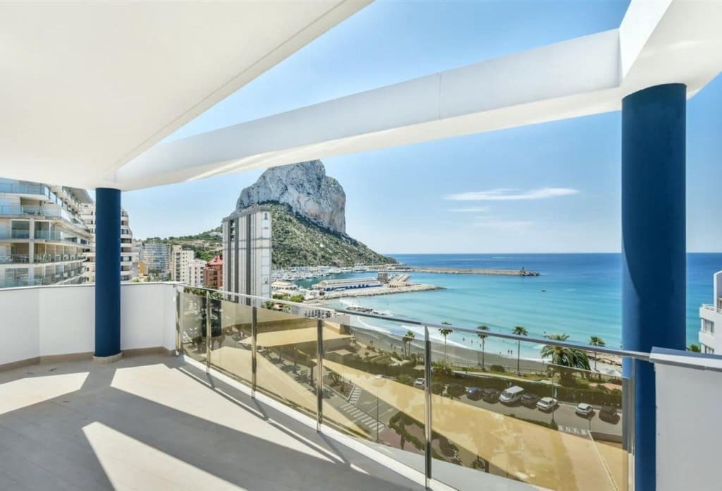3 sypialnia Apartament na sprzedaż w Calpe / Calp z basenem garażem - 882 000 € (Ref: 7891697)