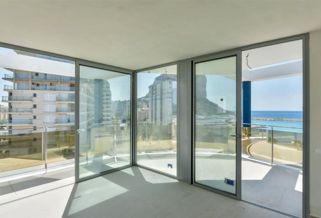 3 sypialnia Apartament na sprzedaż w Calpe / Calp z basenem garażem - 882 000 € (Ref: 7891697)