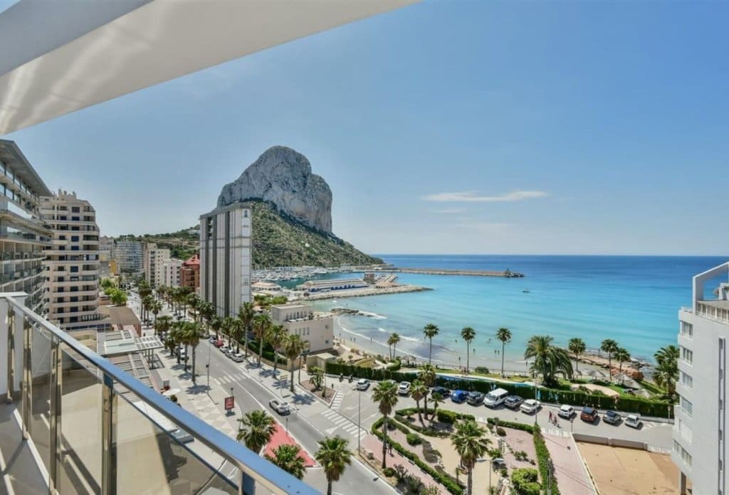 3 sypialnia Apartament na sprzedaż w Calpe / Calp z basenem garażem - 882 000 € (Ref: 7891697)