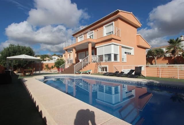 4 Zimmer Villa zu verkaufen in Cometa - Carrió, Calpe / Calp mit Pool - 750.000 € (Ref: 7891702)