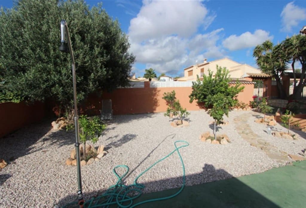 4 makuuhuone Huvila myytävänä paikassa Calpe / Calp mukana uima-altaan 
autotalli - 750 000 € (Ref: 7891702)