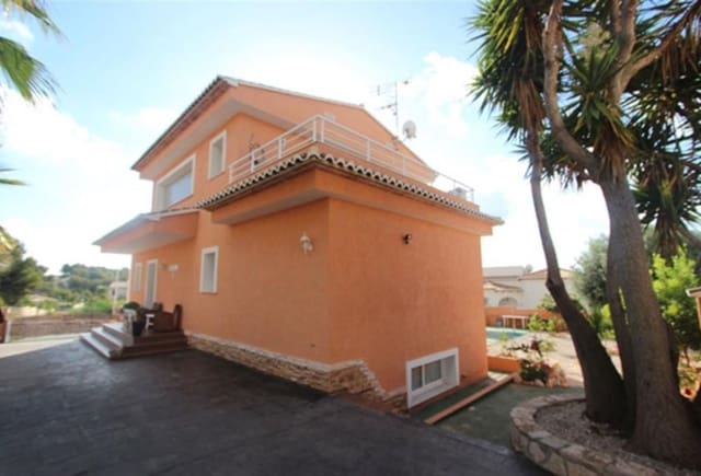 4 Zimmer Villa zu verkaufen in Cometa - Carrió, Calpe / Calp mit Pool - 750.000 € (Ref: 7891702)