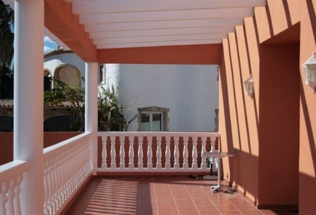 7 bedroom Villa for sale in Gargasindi, Calpe / Calp with pool - € 488,000 (Ref: 7891713)