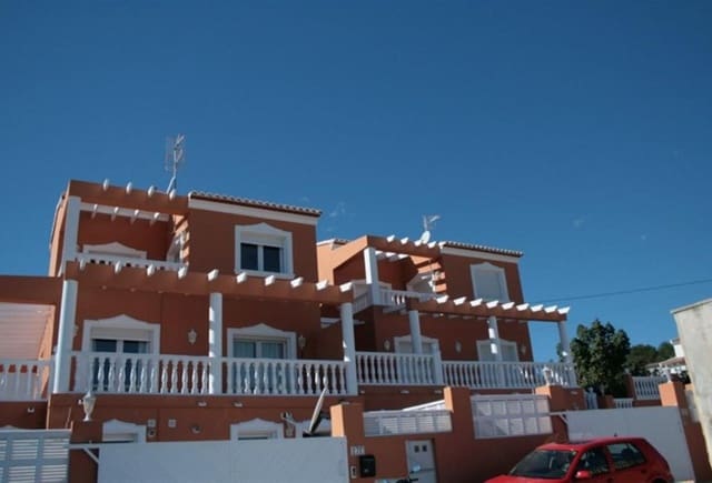 7 bedroom Villa for sale in Gargasindi, Calpe / Calp with pool - € 488,000 (Ref: 7891713)