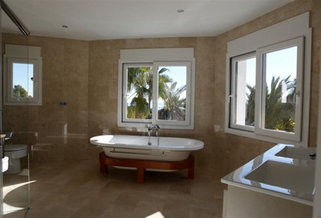 Chalet de 4 habitaciones en Benissa en venta con piscina - 1.350.000 € (Ref: 7891714)