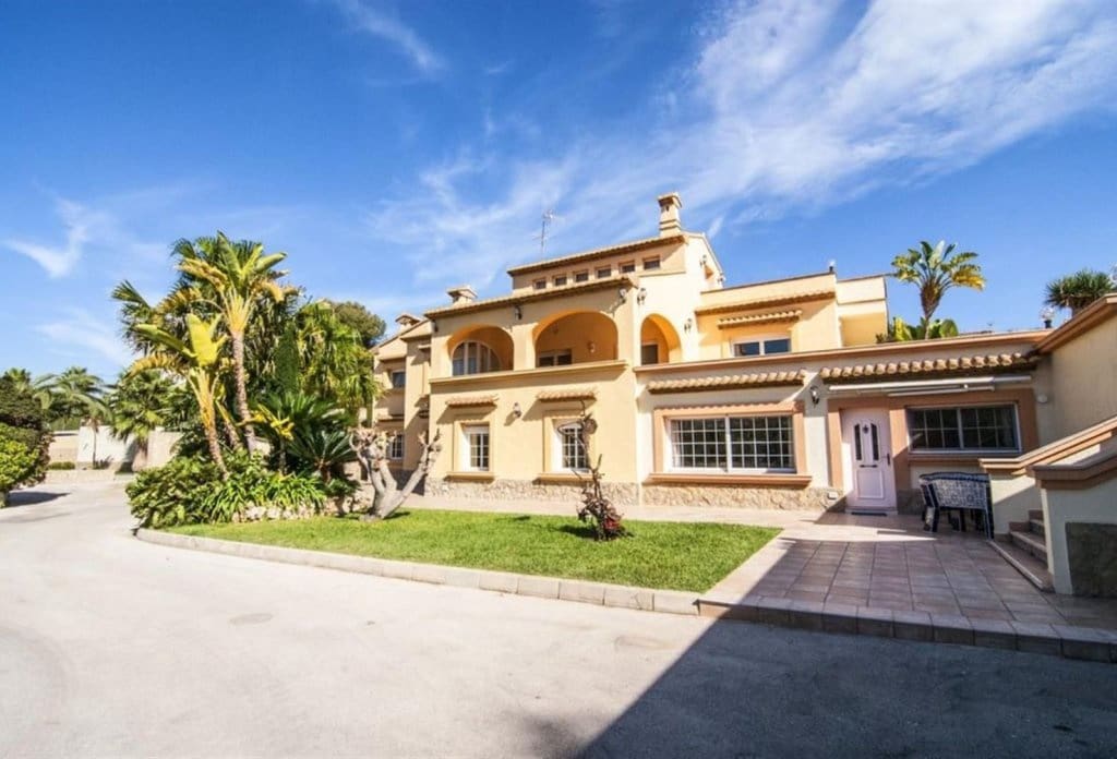 7 Zimmer Villa zu verkaufen in Benissa mit Pool - 1.795.000 € (Ref: 7891715)