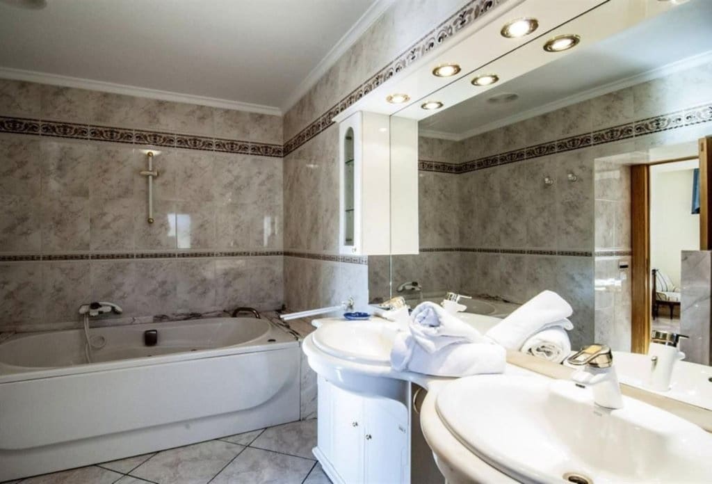 7 Zimmer Villa zu verkaufen in Benissa mit Pool - 1.795.000 € (Ref: 7891715)
