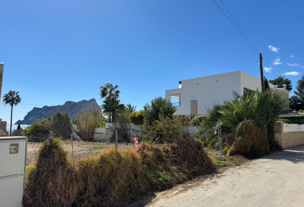 Grunde uden byggetilladelser til salg i Calpe / Calp - € 1.100.000 (Ref: 8189174)