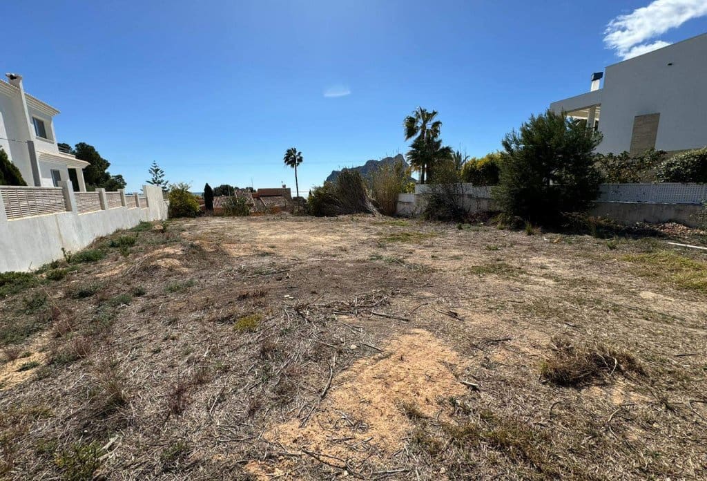 Grunde uden byggetilladelser til salg i Calpe / Calp - € 1.100.000 (Ref: 8189174)