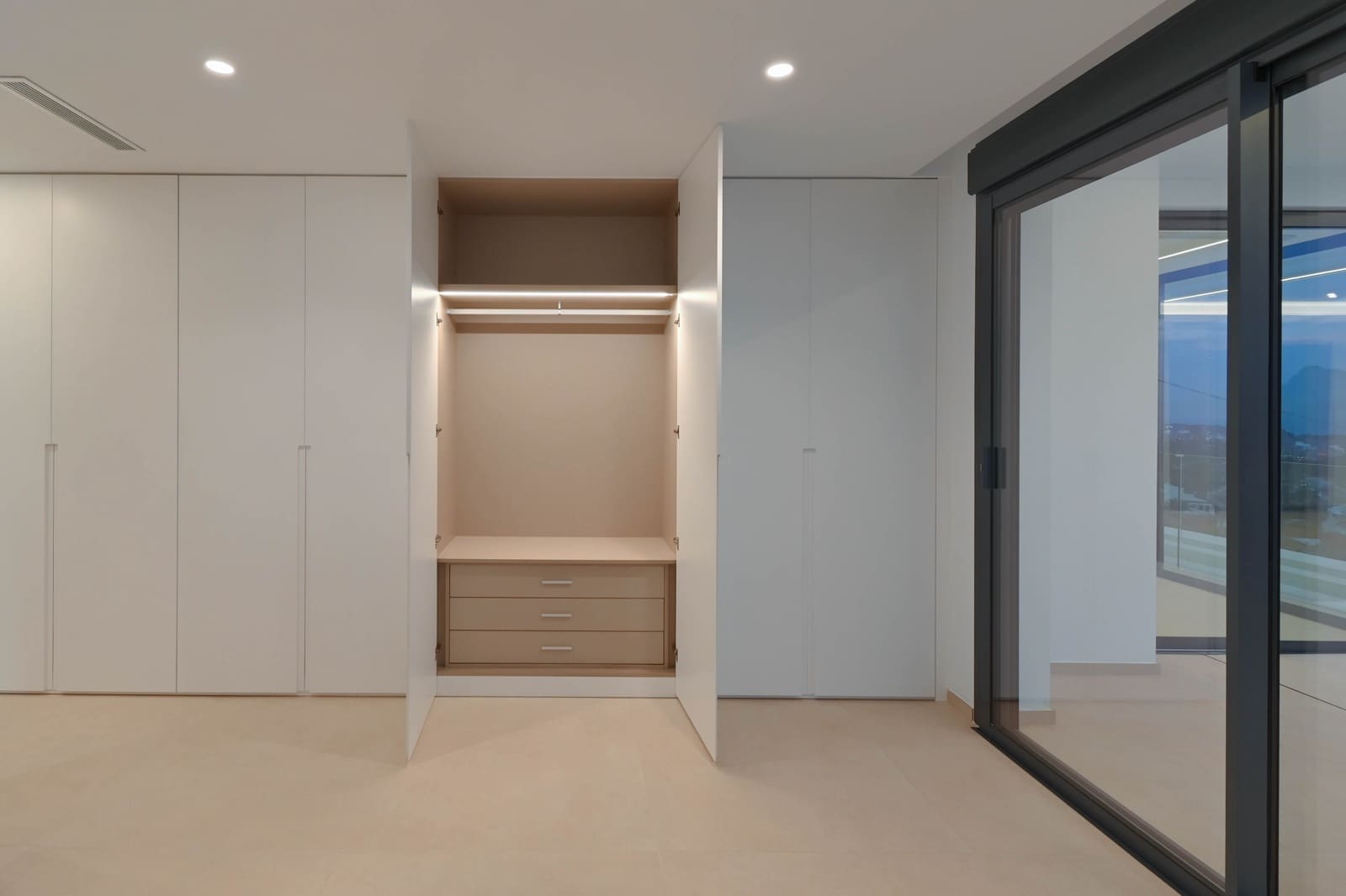 4 soveværelse Villa til salg i Calpe / Calp med swimmingpool garage - € 1.985.000 (Ref: 9105650)