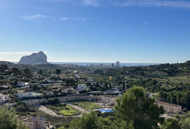 4 bedroom Villa for sale in Pueblo, Calpe / Calp with pool - € 2,200,000 (Ref: 9105652)