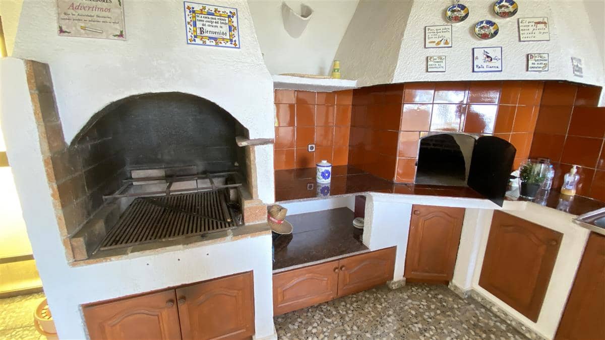 18 Zimmer Villa zu verkaufen in Calpe / Calp mit Pool - 1.995.000 € (Ref: 9130282)