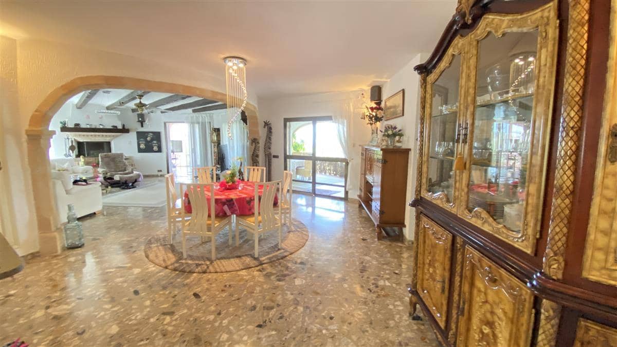 18 Zimmer Villa zu verkaufen in Calpe / Calp mit Pool - 1.995.000 € (Ref: 9130282)