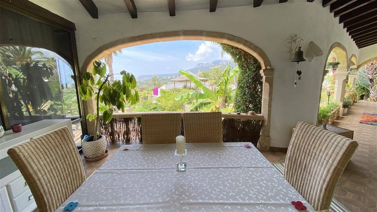 18 Zimmer Villa zu verkaufen in Calpe / Calp mit Pool - 1.995.000 € (Ref: 9130282)