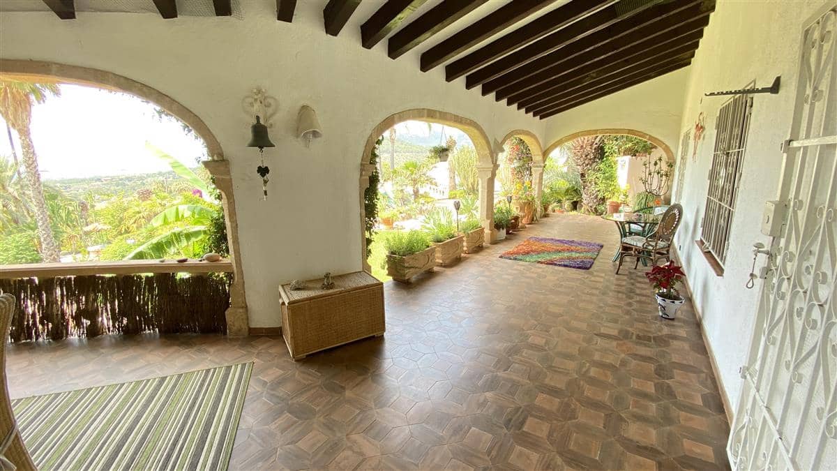 18 Zimmer Villa zu verkaufen in Calpe / Calp mit Pool - 1.995.000 € (Ref: 9130282)