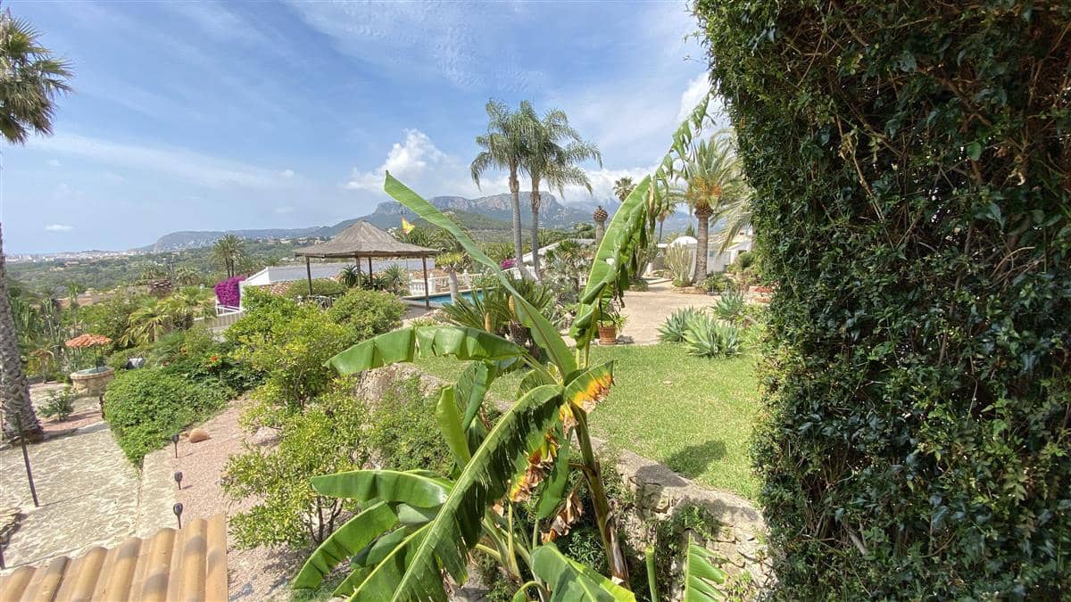 18 Zimmer Villa zu verkaufen in Calpe / Calp mit Pool - 1.995.000 € (Ref: 9130282)