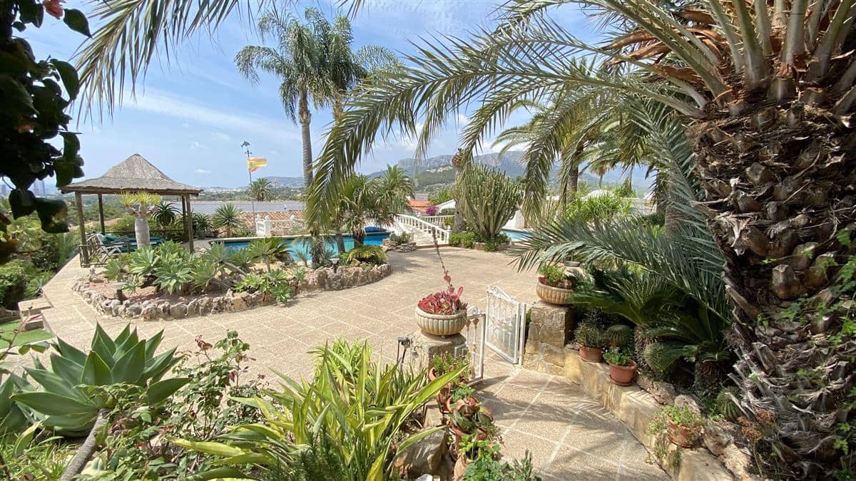 18 Zimmer Villa zu verkaufen in Calpe / Calp mit Pool - 1.995.000 € (Ref: 9130282)