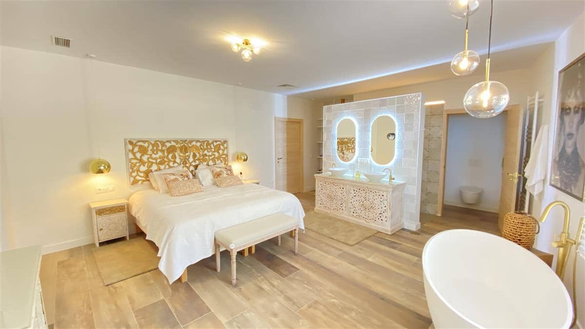 6 soveværelse Lejlighed til salg i Altea med swimmingpool - € 2.650.000 (Ref: 9130283)