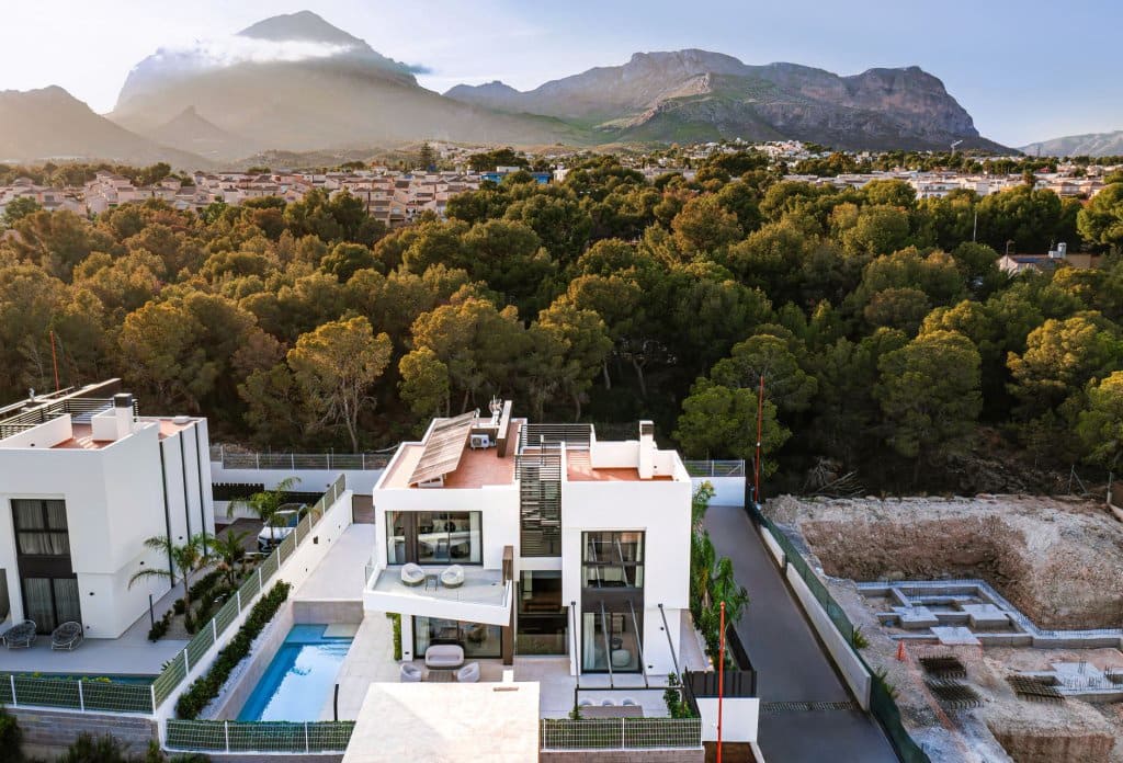 4 bedroom Villa for sale in La Nucia - € 1,095,000 (Ref: 9221715)