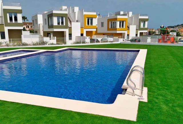 3 bedroom Semi-detached Villa for sale in El Montgó, Dénia with pool - € 675,000 (Ref: 9221829)