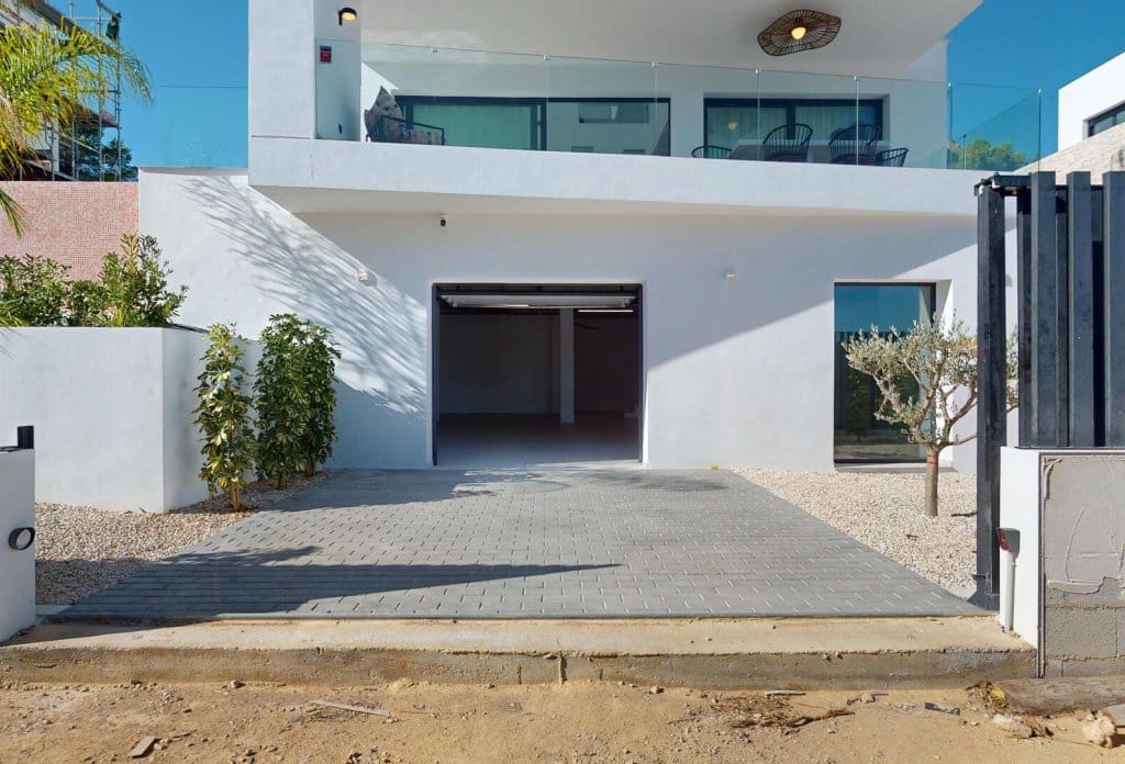 3 bedroom Villa for sale in Polop - € 860,000 (Ref: 9228244)