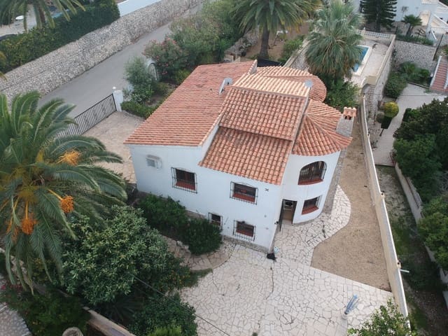 3 soveværelse Villa til salg i Benissa med swimmingpool - € 610.000 (Ref: 9242109)