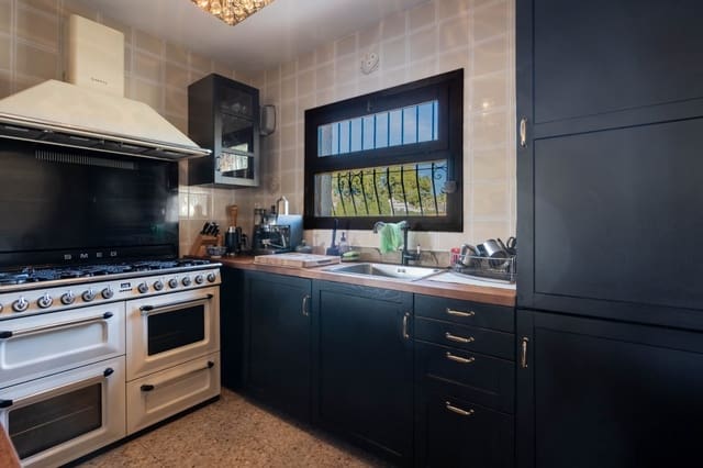 3 soveværelse Villa til salg i Benissa med swimmingpool - € 610.000 (Ref: 9242109)