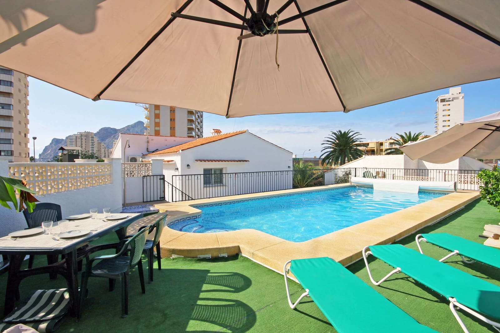 13 bedroom Villa for sale in Calpe / Calp with pool - € 2,125,000 (Ref: 9242115)