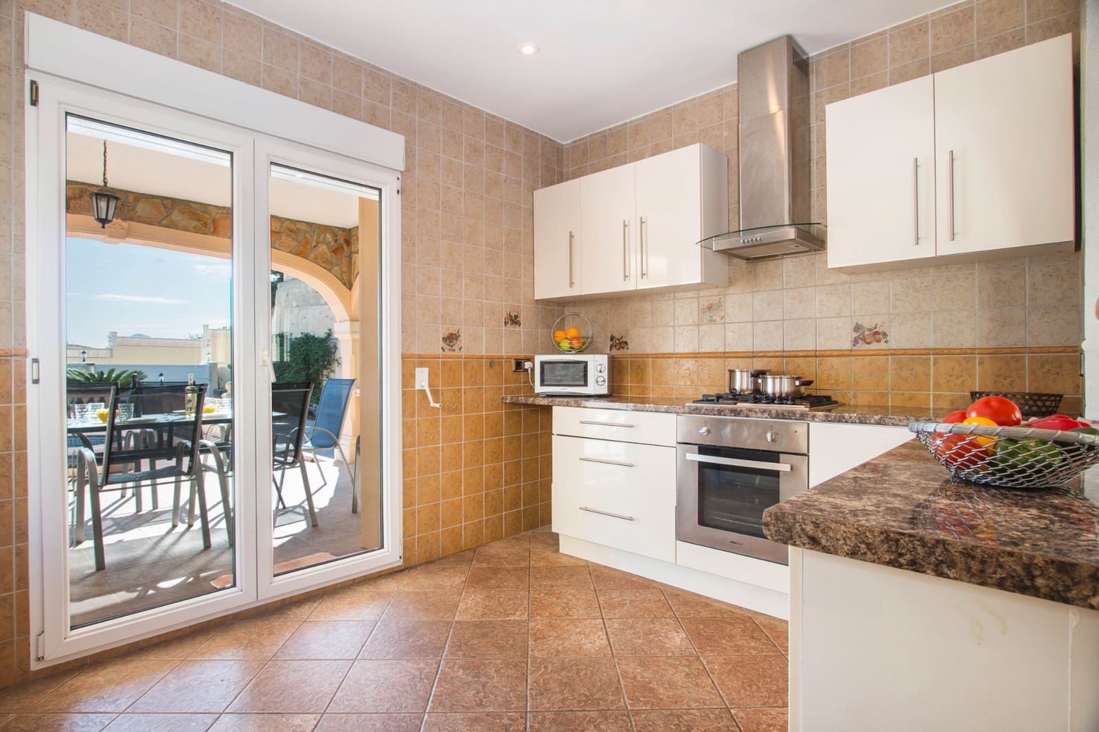 4 bedroom Villa for sale in Calpe / Calp with pool - € 670,000 (Ref: 9242123)