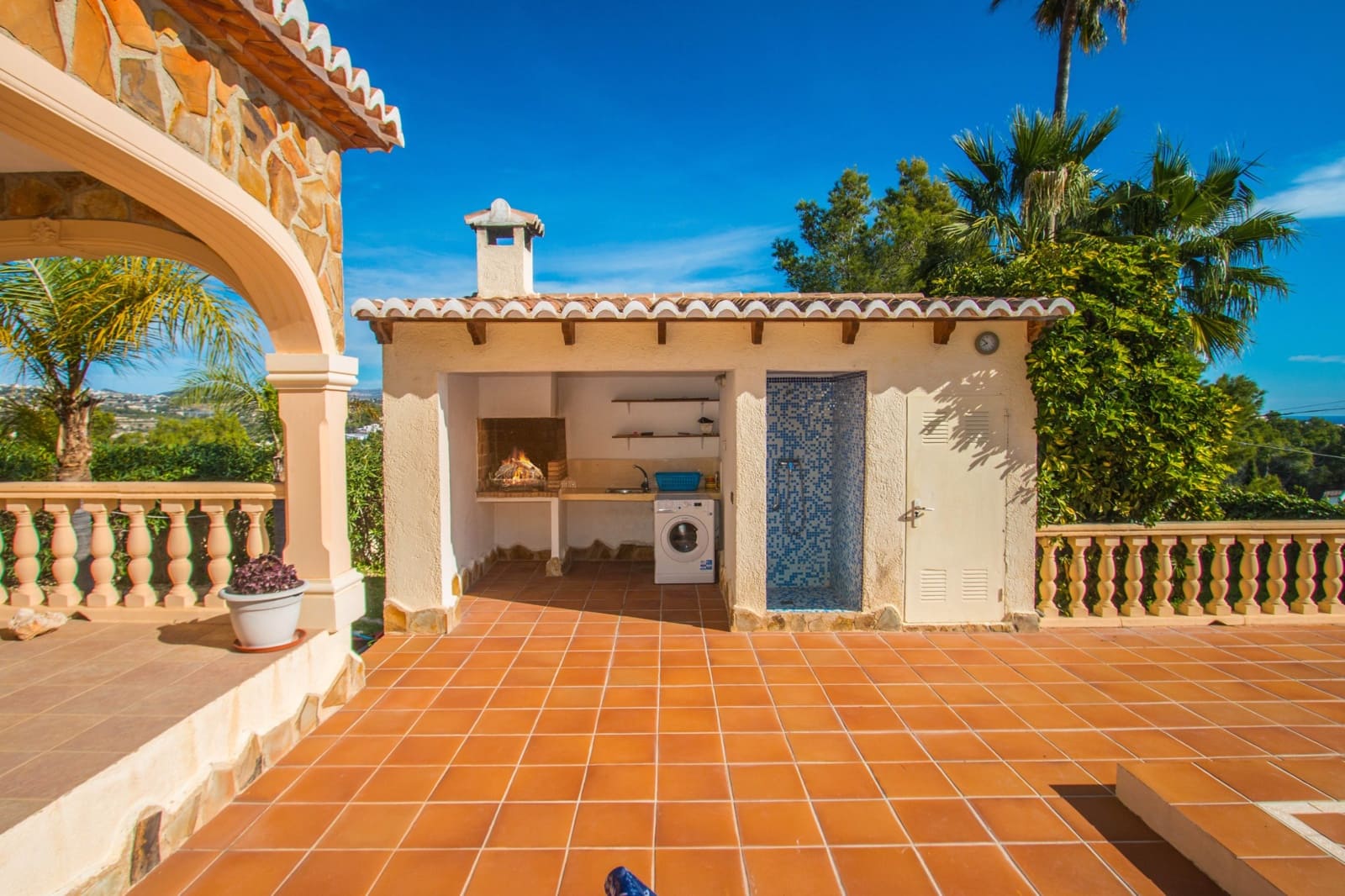 4 bedroom Villa for sale in Calpe / Calp with pool - € 670,000 (Ref: 9242123)