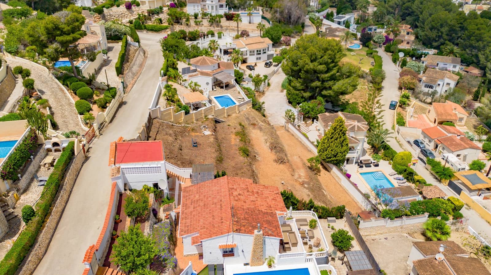 Grunde uden byggetilladelser til salg i Benissa - € 199.000 (Ref: 9242141)