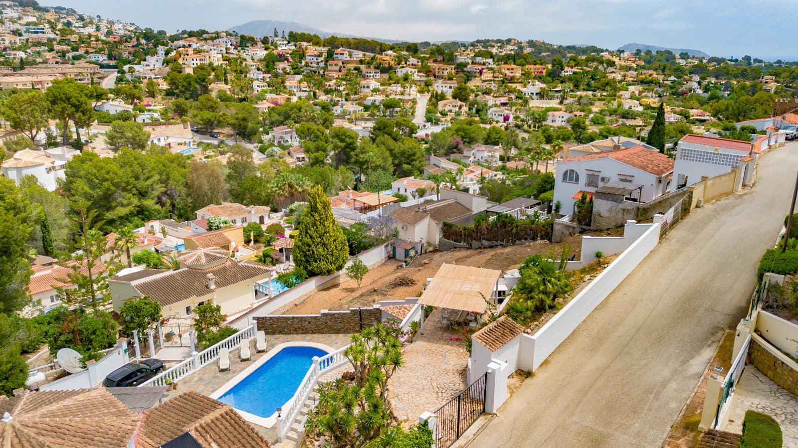 Grunde uden byggetilladelser til salg i Benissa - € 199.000 (Ref: 9242141)