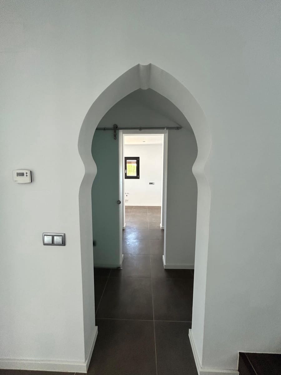 4 bedroom Villa for sale in Moraira with pool - € 1,440,000 (Ref: 9242143)