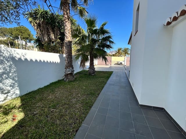 4 soveværelse Villa til salg i Casco Urbano, Teulada-Moraira med swimmingpool - € 1.440.000 (Ref: 9242143)