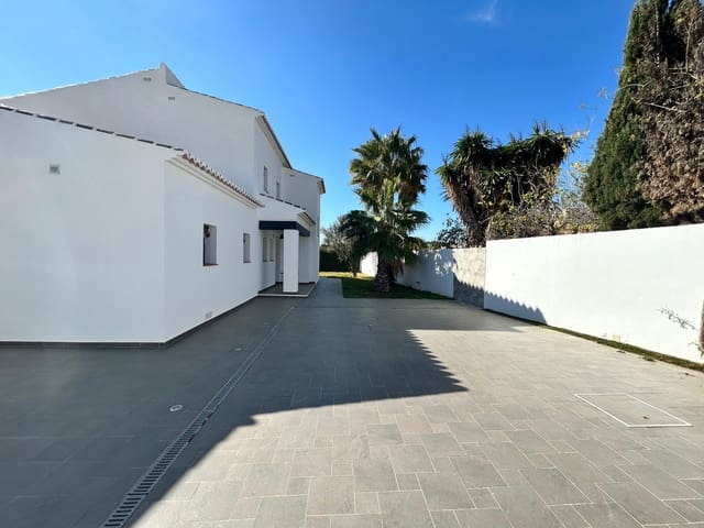 4 soveværelse Villa til salg i Casco Urbano, Teulada-Moraira med swimmingpool - € 1.440.000 (Ref: 9242143)
